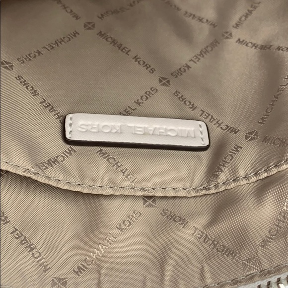 MICHAEL KORS FULTON SPORT XL ZIP CLUTCH WRISTLET - Picture 16 of 16